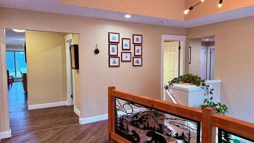 5179 Riverview Road, Fairmont Hot Springs, BC - Indoor Photo Showing Other Room