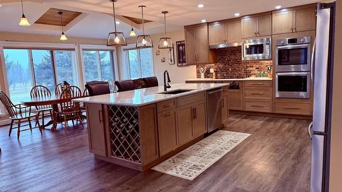 5179 Riverview Road, Fairmont Hot Springs, BC - Indoor Photo Showing Kitchen With Upgraded Kitchen