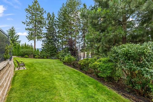 6-2283 Shannon Heights Court, West Kelowna, BC - Outdoor