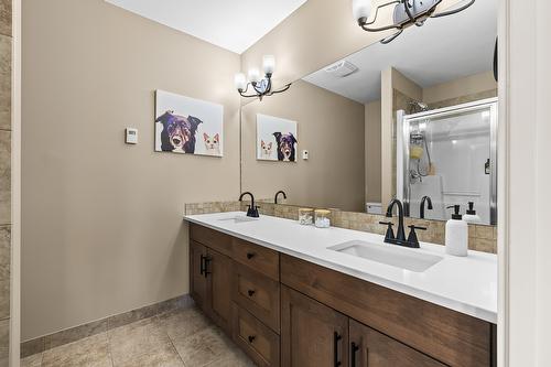 6-2283 Shannon Heights Court, West Kelowna, BC - Indoor Photo Showing Bathroom