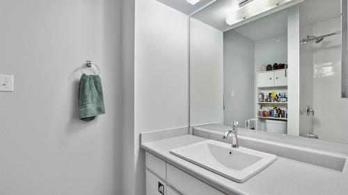 23-1435 Summit Drive, Kamloops, BC - Indoor Photo Showing Bathroom