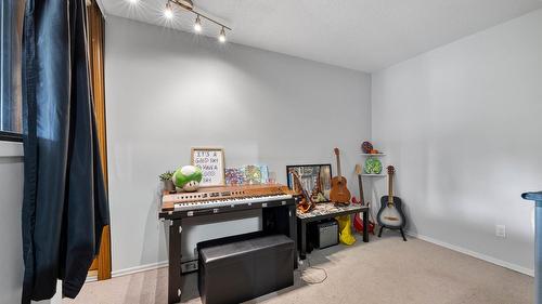 23-1435 Summit Drive, Kamloops, BC - Indoor