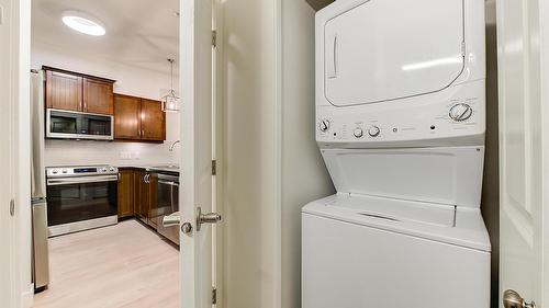 102-3533 Carrington Road, West Kelowna, BC - Indoor Photo Showing Laundry Room
