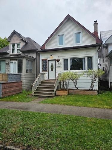 123 Franklin Street N  Thunder Bay, ON P7C 4H7