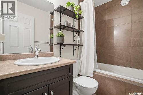 222 Parkview Cove, Osler, SK 