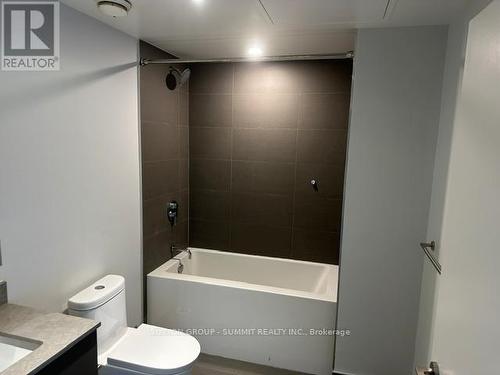 1507 - 135 East Liberty Street, Toronto, ON - Indoor Photo Showing Bathroom