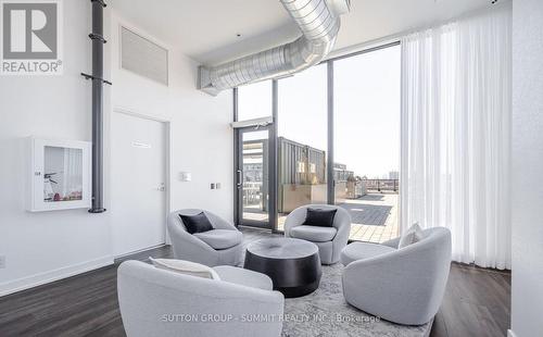 1507 - 135 East Liberty Street, Toronto, ON - Indoor Photo Showing Living Room