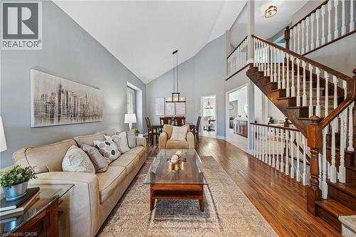 6 Scottswood Lane, Caledonia, ON - Indoor Photo Showing Living Room
