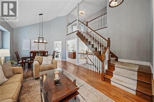 6 Scottswood Lane, Caledonia, ON - Indoor Photo Showing Living Room