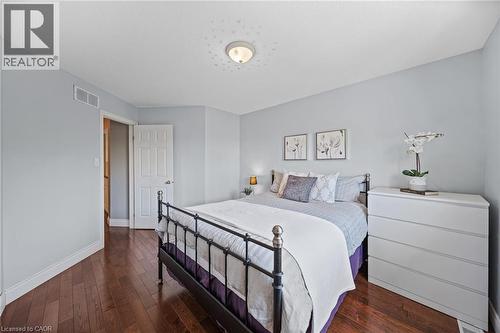 6 Scottswood Lane, Caledonia, ON - Indoor Photo Showing Bedroom