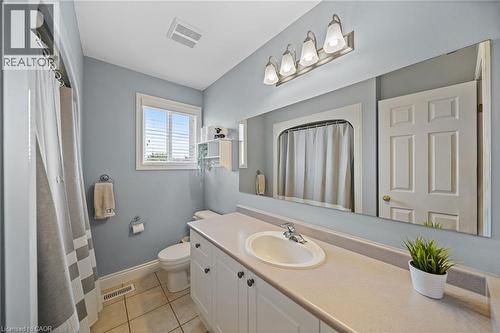 6 Scottswood Lane, Caledonia, ON - Indoor Photo Showing Bathroom