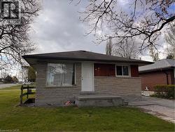 105 MARSHALL Street Waterloo, ON N2J 2T5
