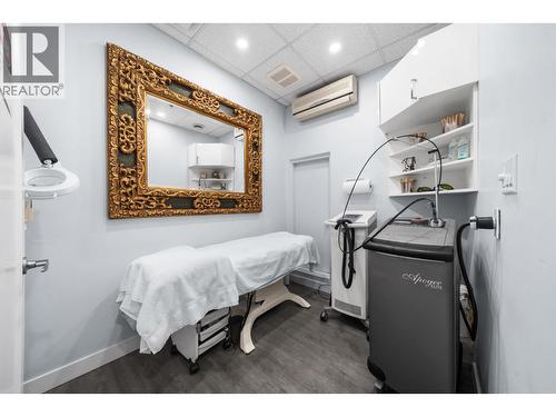 L03/L04 955 Hornby Street, Vancouver, BC 