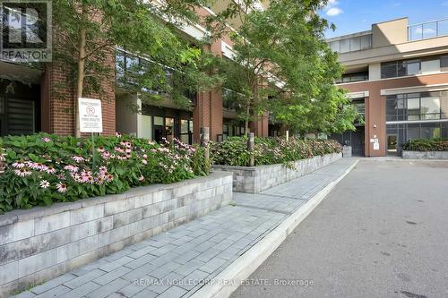421 - 4800 Highway 7, Vaughan, ON 