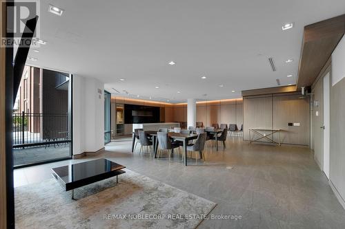 421 - 4800 Highway 7, Vaughan, ON 