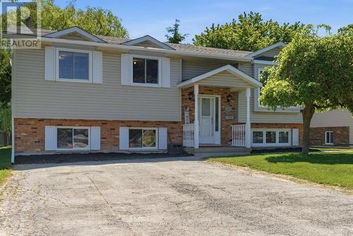 Nice curb appeal - 57 Wade Road, West Lincoln, ON 