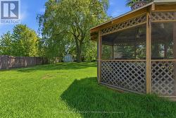 Quiet backyard space - 
