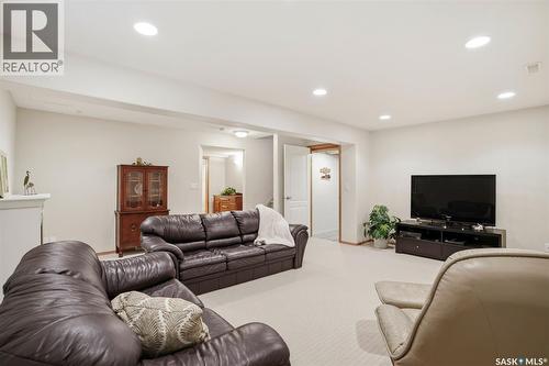 211 Brookmore Lane, Saskatoon, SK 