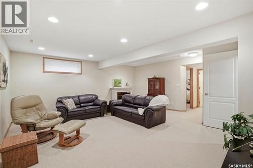 211 Brookmore Lane, Saskatoon, SK 
