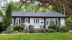 161 HENDERSON AVENUE Markham, ON L3T 2L6