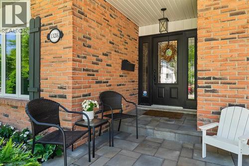1328 Vancouver Crescent, Burlington, ON 
