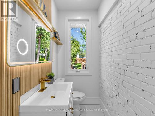 208 Gainsborough Road, Toronto, ON 