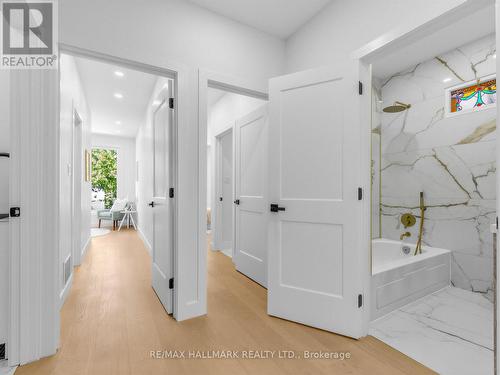 208 Gainsborough Road, Toronto, ON 