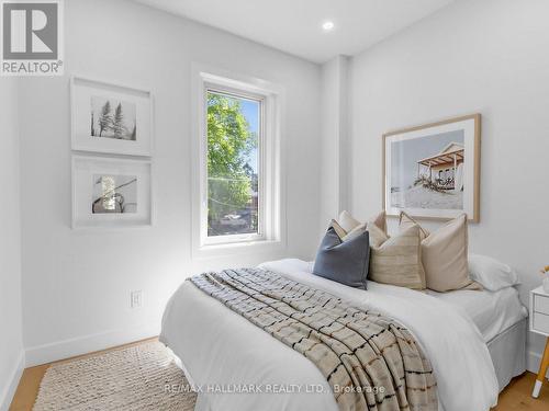 208 Gainsborough Road, Toronto, ON 