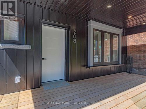 208 Gainsborough Road, Toronto, ON 
