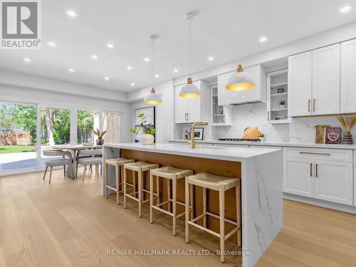 208 Gainsborough Road, Toronto, ON 