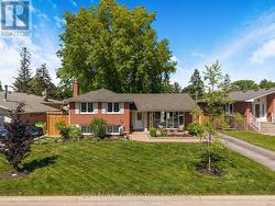 377 DUNCOMBE DRIVE  Burlington (Appleby), ON L7L 4M2