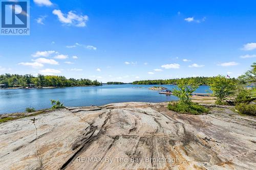 6980 Island 1810/Bone Island, Georgian Bay (Gibson), ON 
