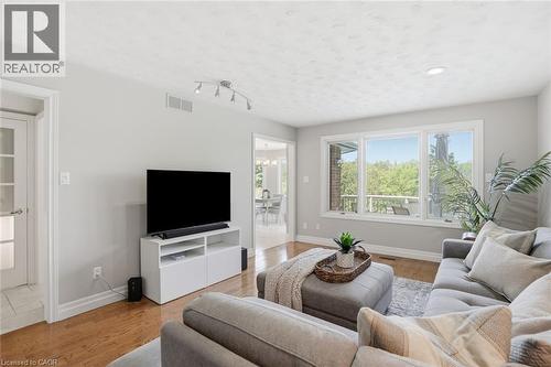 28 Bathgate Drive, Guelph, ON 