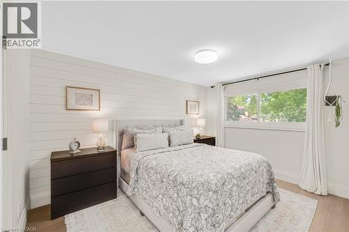 377 Duncombe Drive, Burlington, ON 