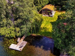 1167 Goldstream Ave Langford, BC V9B 2Y9