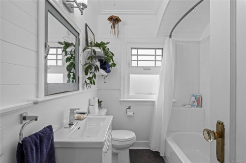 4621 Strathern St, Port Alberni, BC 