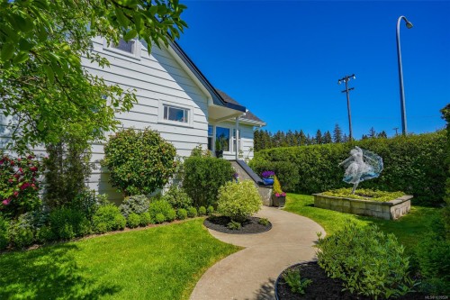4621 Strathern St, Port Alberni, BC 