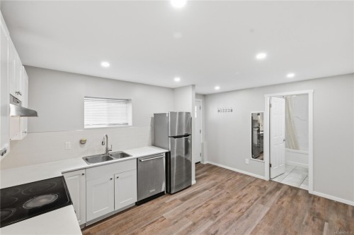 3971 Cedarwood St, Saanich, BC 