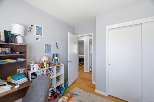 3971 Cedarwood St, Saanich, BC 