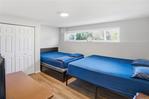 3971 Cedarwood St, Saanich, BC 