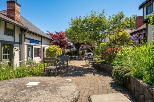 #14&15-221 Second Ave West, Qualicum Beach, BC 