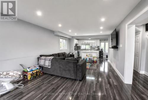 7652 Roselle Crescent, Mississauga, ON 
