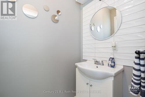 2 pc bath main floor - 57 Port Severn Road N, Georgian Bay (Baxter), ON 