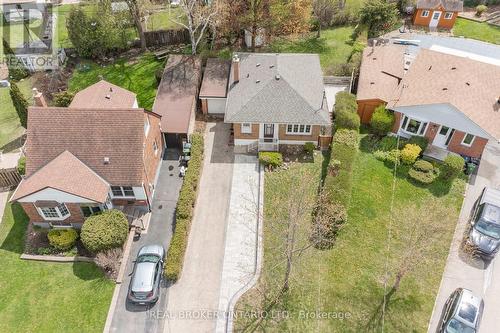 32 Christina Crescent, Toronto, ON 