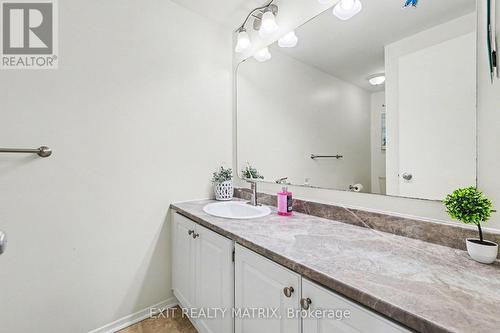 112 Castlefrank Road, Ottawa, ON 