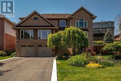 38 SUNDROP COURT  Hamilton, ON L9K 1G5