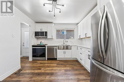 Eat in Kitchen - 29 Deeside Crescent, Brampton, ON 