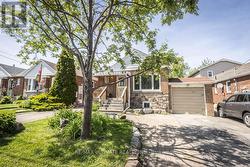 1006 CASTLEFIELD AVENUE Toronto, ON M6B 1E3