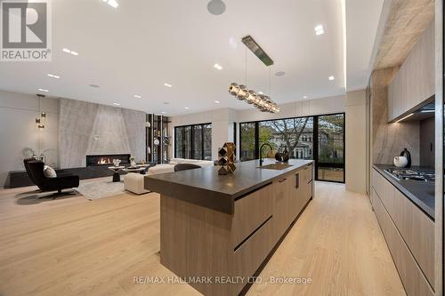 652 Bedford Park Avenue, Toronto, ON 