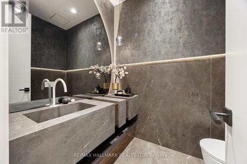 652 Bedford Park Avenue, Toronto, ON 